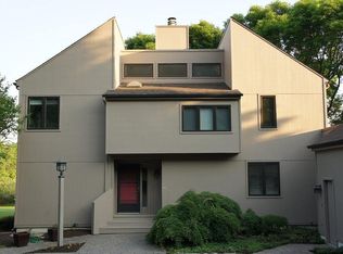 309 Grandview Rd, Skillman, NJ 08558