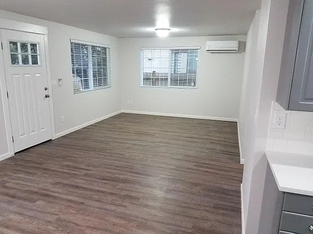 3 bed, 1144 sqft, $2,800 — Photo 2