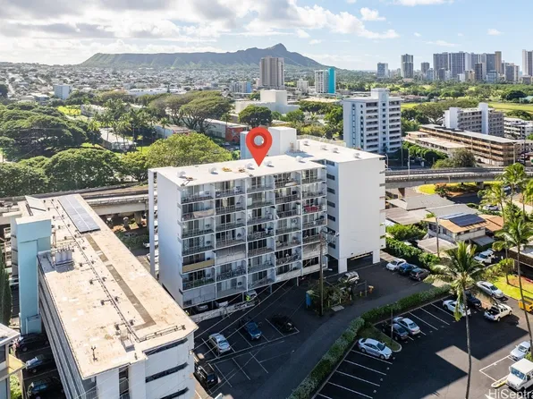 1941 Church Ln APT 203, Honolulu, HI 96826