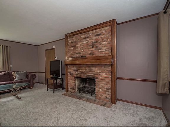 4th image of 7057 Warrington Dr