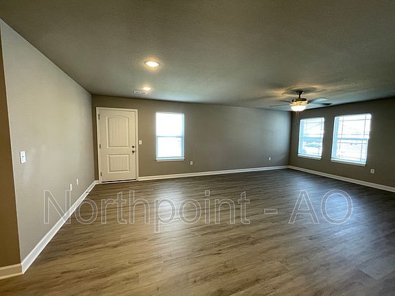 3rd image of 208 Sunflower St
