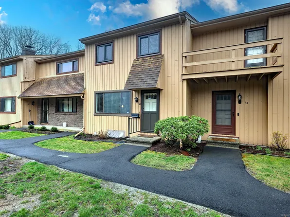 16 Orangewood West #16, Derby, CT 06418
