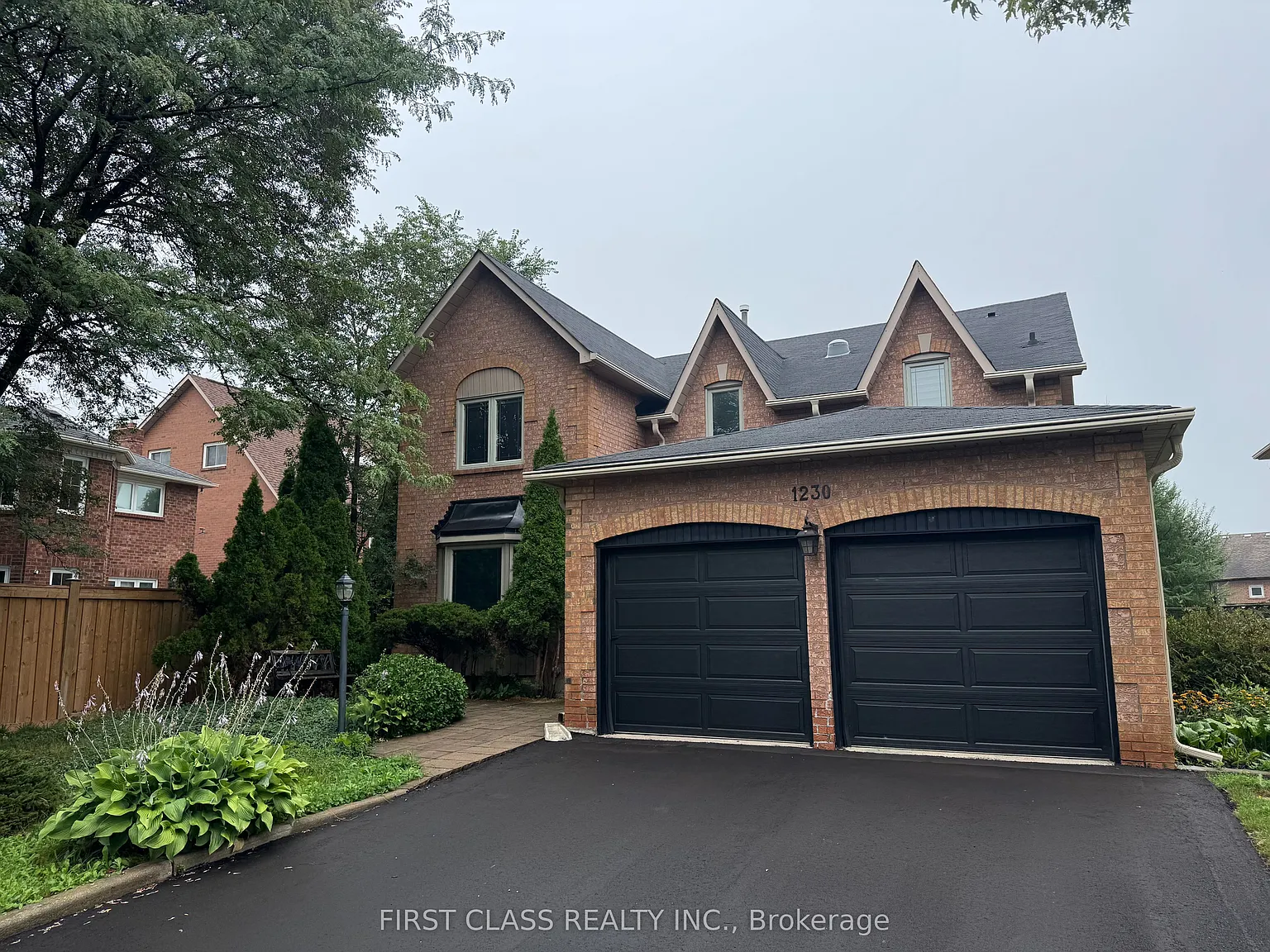 5 bed, $5,900 — Photo 1