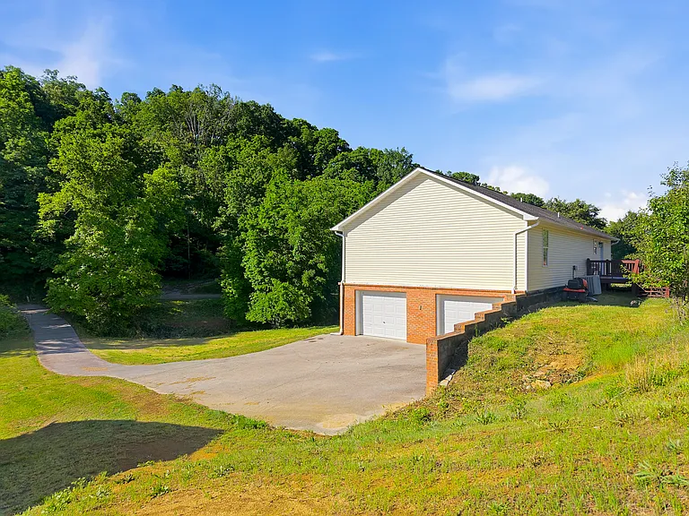 1690 River Bend Rd — Photo 41