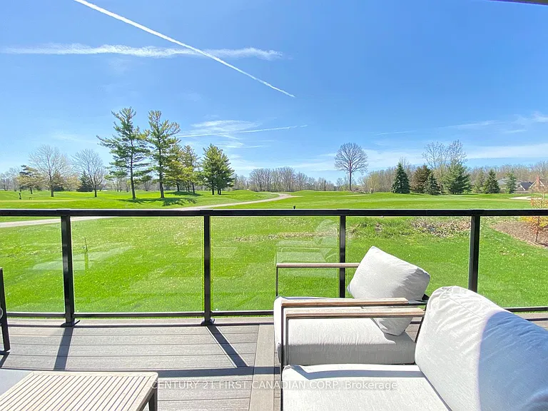 53 Edwin Dr — Photo 2