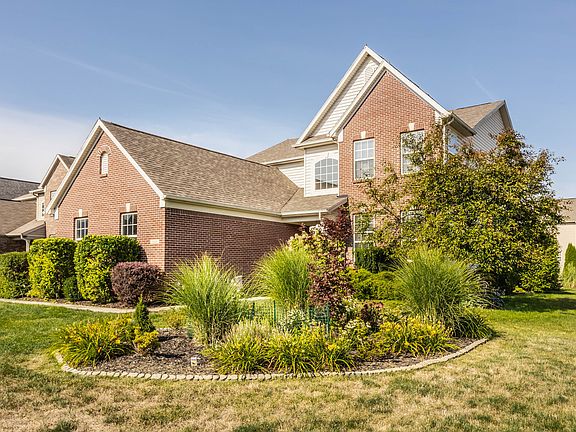 2nd image of 7826 Blue Jay Way