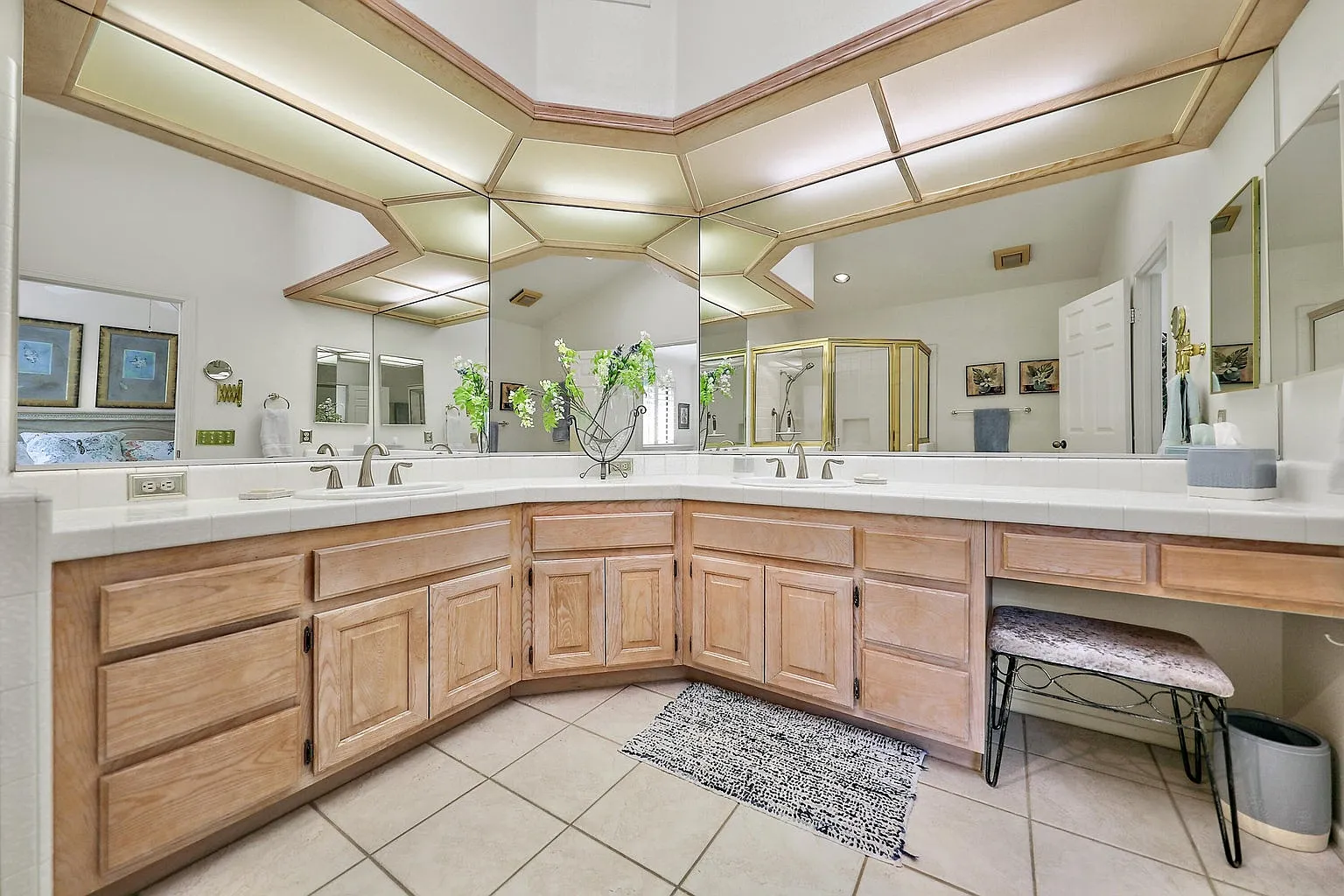 2 bed, 1920 sqft, $4,000 — Photo 4