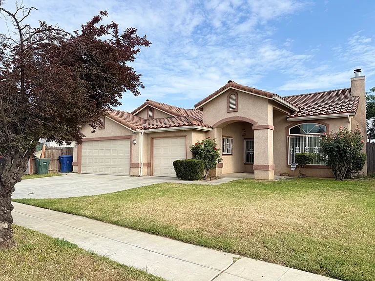 5518 E Byrd Ave — Photo 2