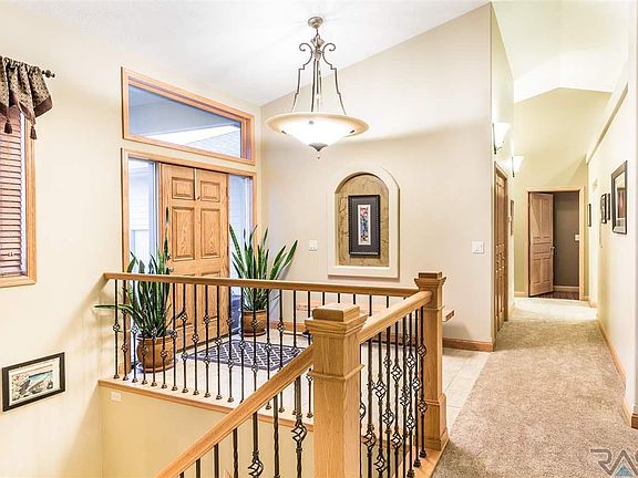 3rd image of 7613 W Stanford Dr