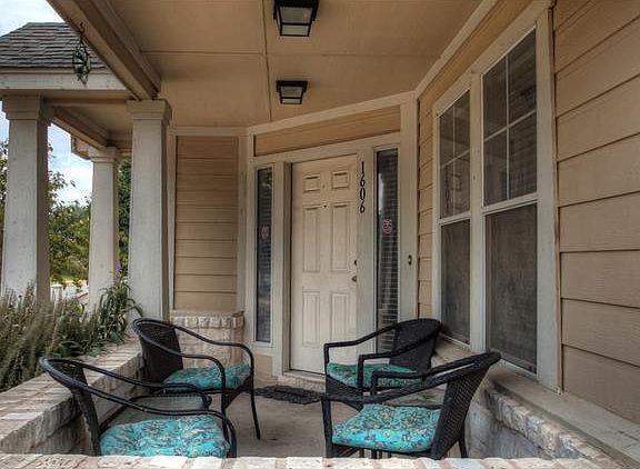 2nd image of 1606 Colorado Bend Dr