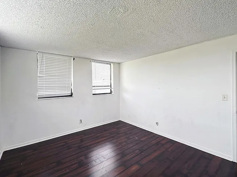 1900 N Congress Ave #407 — Photo 10
