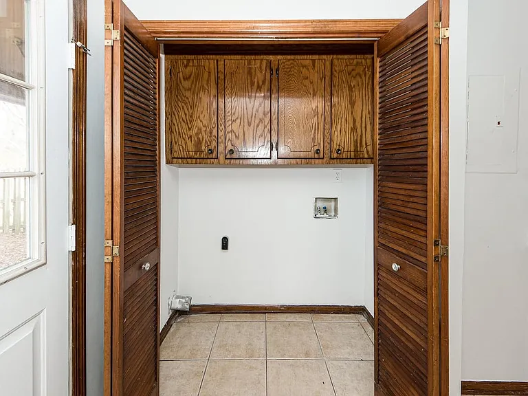 7620 Valleyview Cir — Photo 18