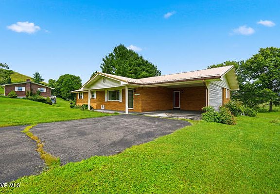 3rd image of 45 Holbrook Dr