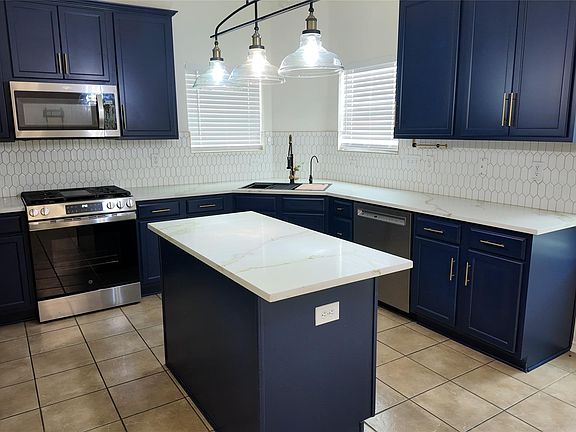 2nd image of 24519 Colonial Maple Dr