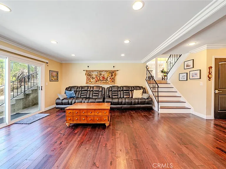 1901 Celeste Ln — Photo 17