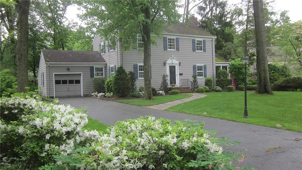 121 Clive St photo 1