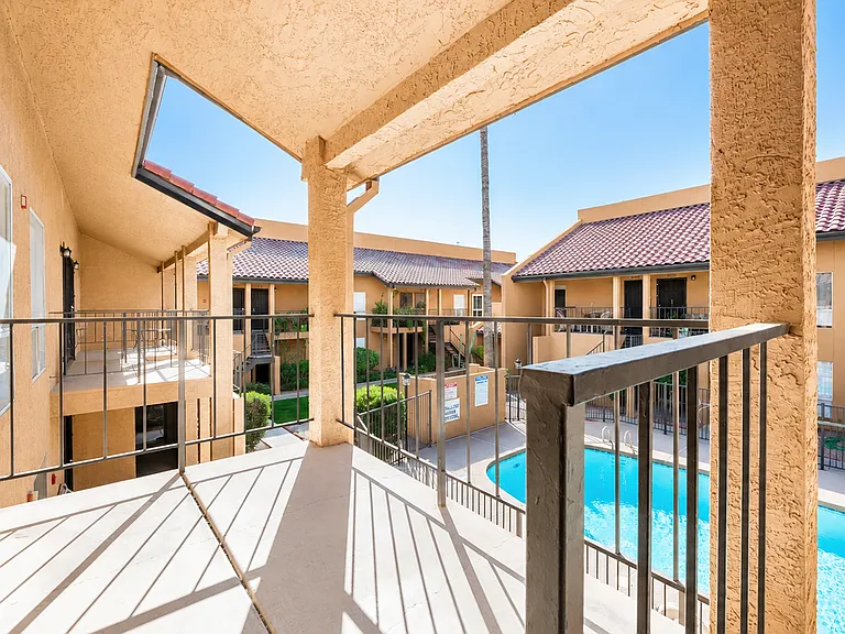 1831 W Mulberry Dr #242 — Photo 3