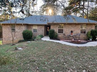 401 Country Cove Ln, Russellville, AR 72802