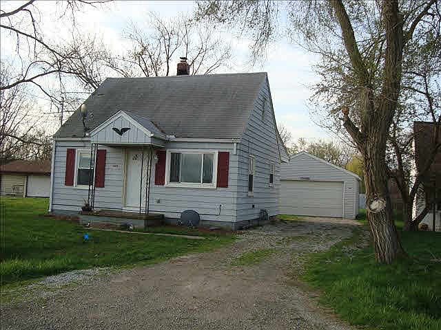2nd image of 1029 Streetman St