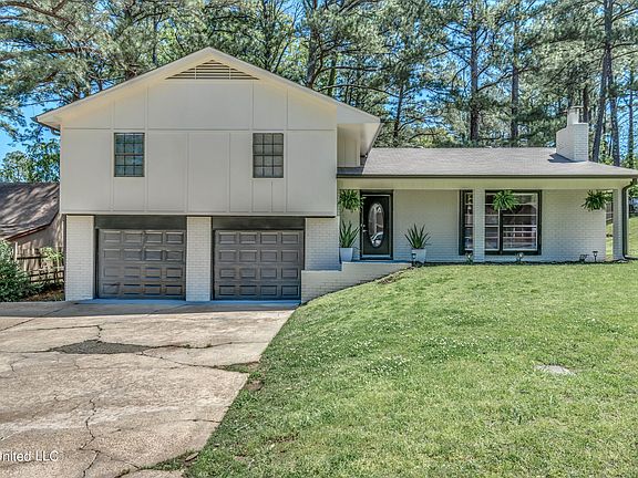 2nd image of 152 Cedarwood Dr