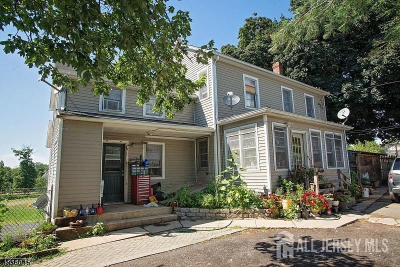 1st image of 90 Old Georgetown Rd #1