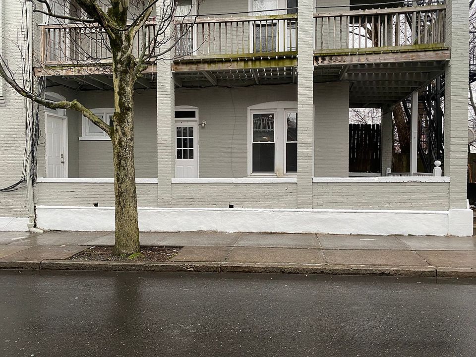 1st image of 448 N 6th St APT 1