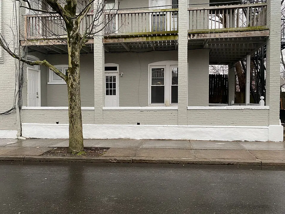 448 N 6th Street