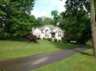47600 Cherry Tree Dr, Saint Clairsville, OH 43950