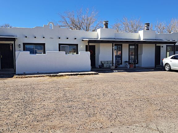 2nd image of 1961 Embassy Dr #A