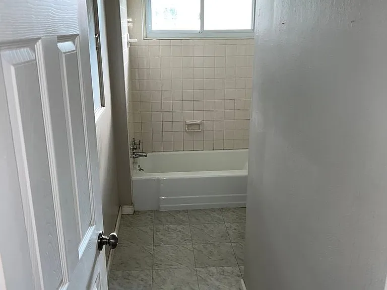 916 Hornick St — Photo 21