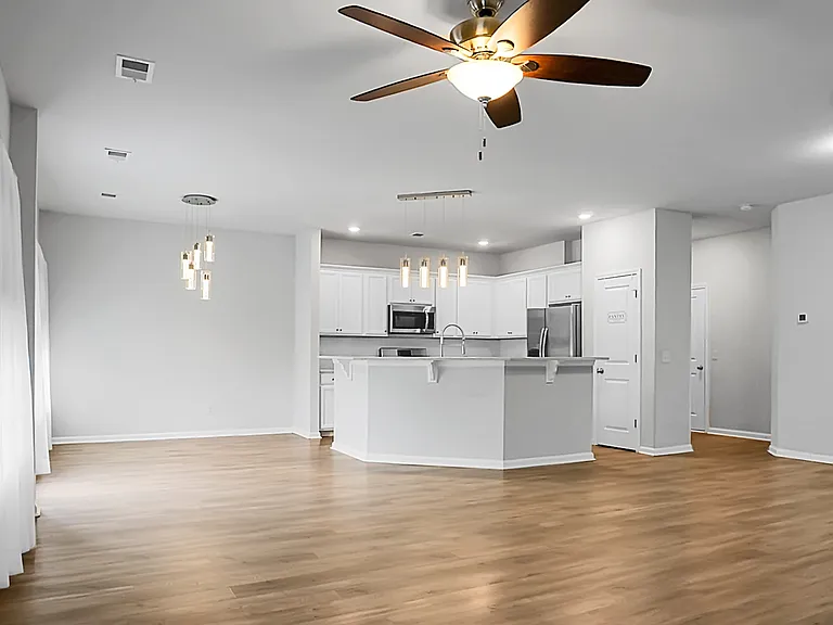 210 Daniels Creek Cir — Photo 18