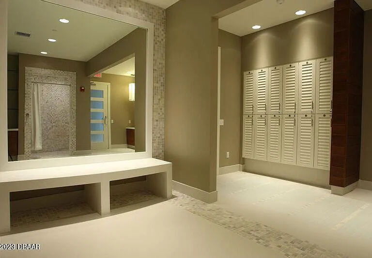 241 Riverside Dr #2509 — Photo 38