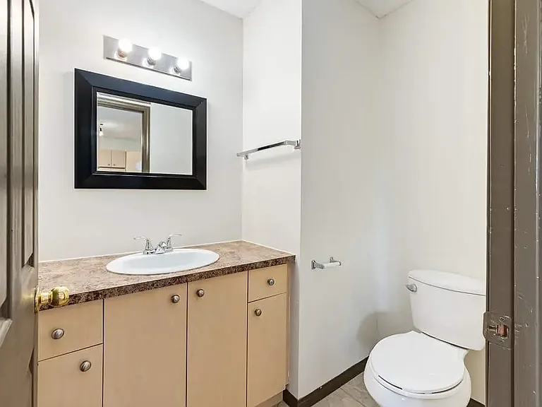 55 Pleasant Park Rd W #15 — Photo 9