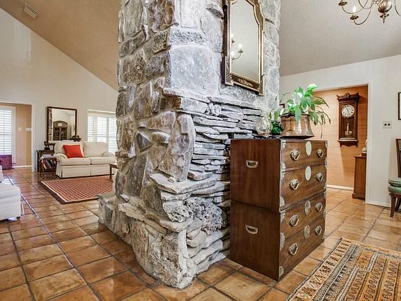 4th image of 3954 Altura Ct