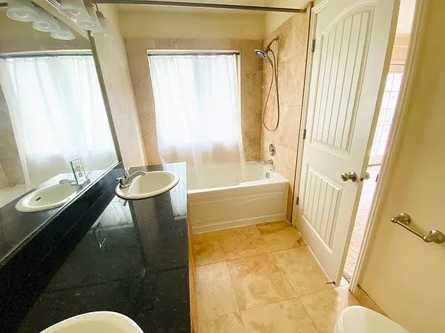 271 E Ailee Ln — Photo 15