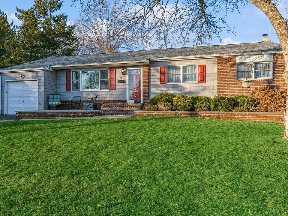 1st image of 27 Elchester Drive