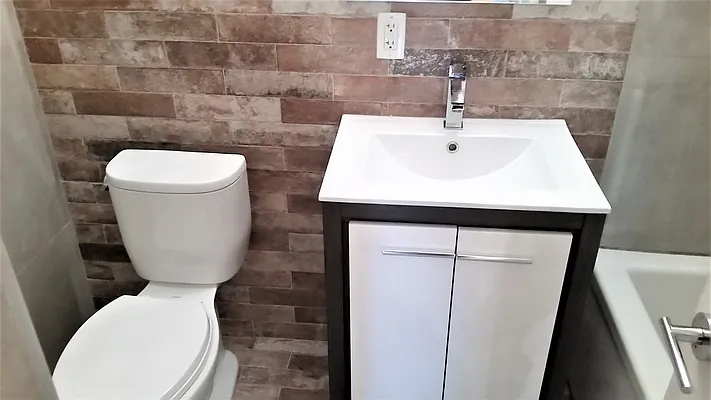 Rented by The Hamilton Group | media 6