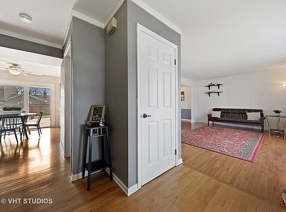 3rd image of 322 Eastland Ct