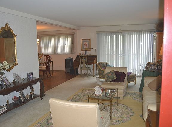 3rd image of 8001 Lockwood Ave APT 207