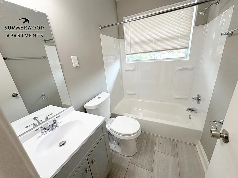 Summerwood Apartments — Photo 5