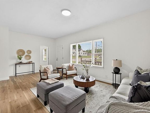 5th image of 506 E 1st St