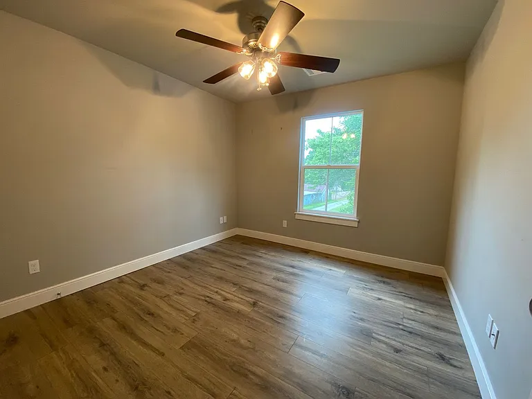 307 S Atoka Ave — Photo 18