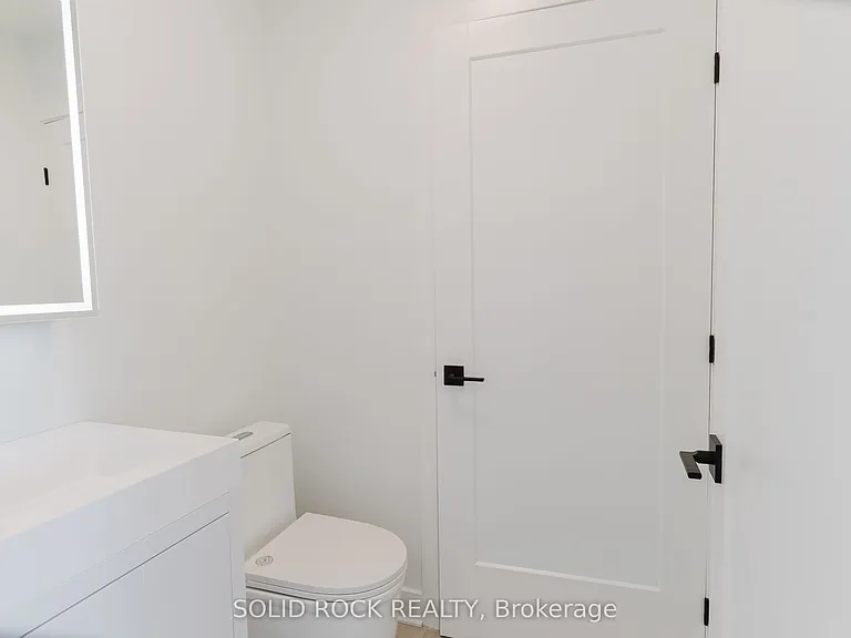 845 Champlain St #9 — Photo 21
