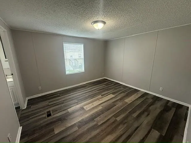 2850 New Tampa Hwy #116 — Photo 3