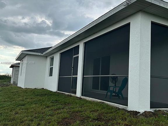 5th image of 413 Akin Pl