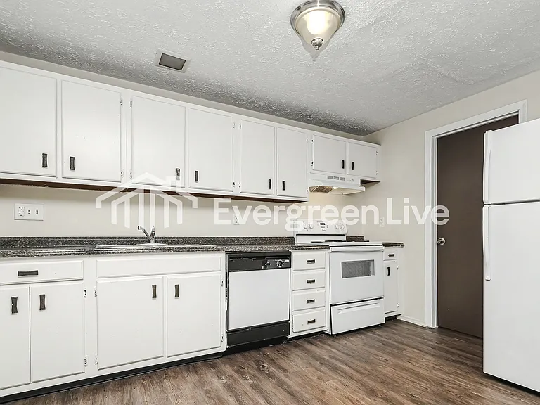 7751 Mount Hood Dr — Photo 8