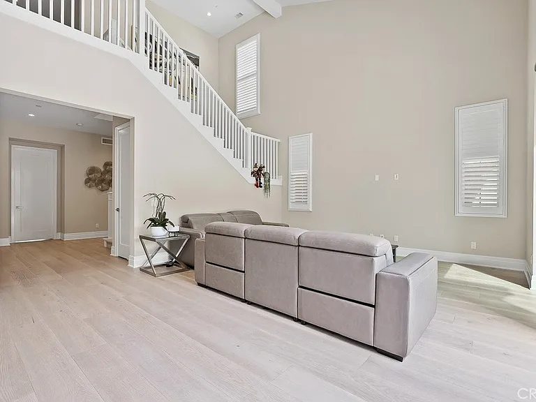 149 Roscomare — Photo 11