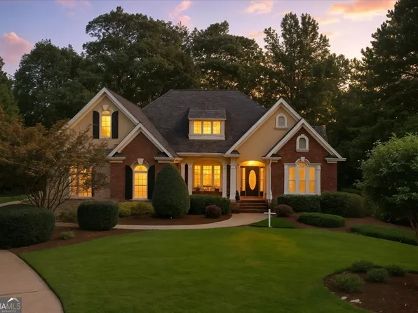 107 River Forest Dr, Forsyth, GA 31029