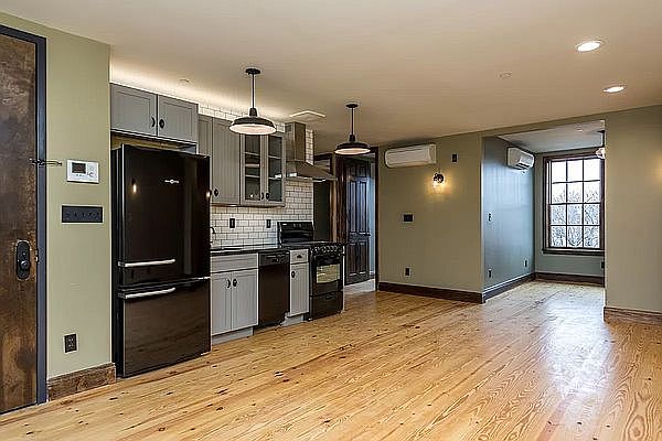 1st image of 30 Newell St #4