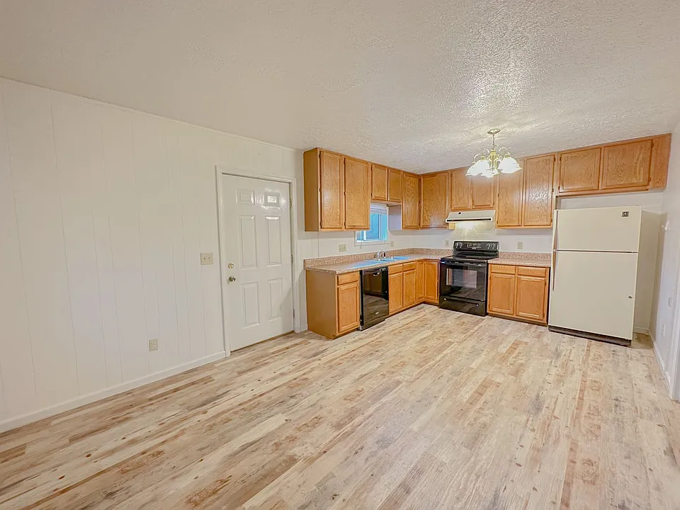 21 Shanna Dr
